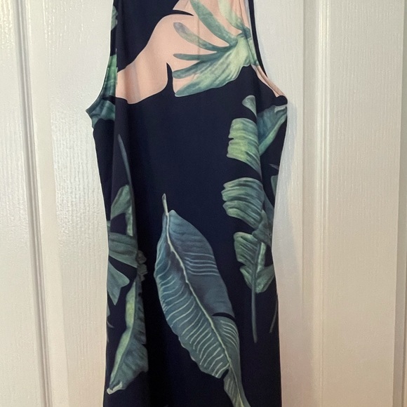 Floral Shift Dress - Picture 3 of 3